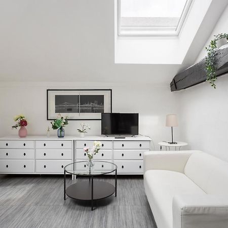 2 Bedroom 2 Bathroom Apt - Duomo 1 Милан Экстерьер фото