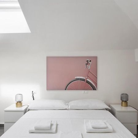 2 Bedroom 2 Bathroom Apt - Duomo 1 Милан Экстерьер фото