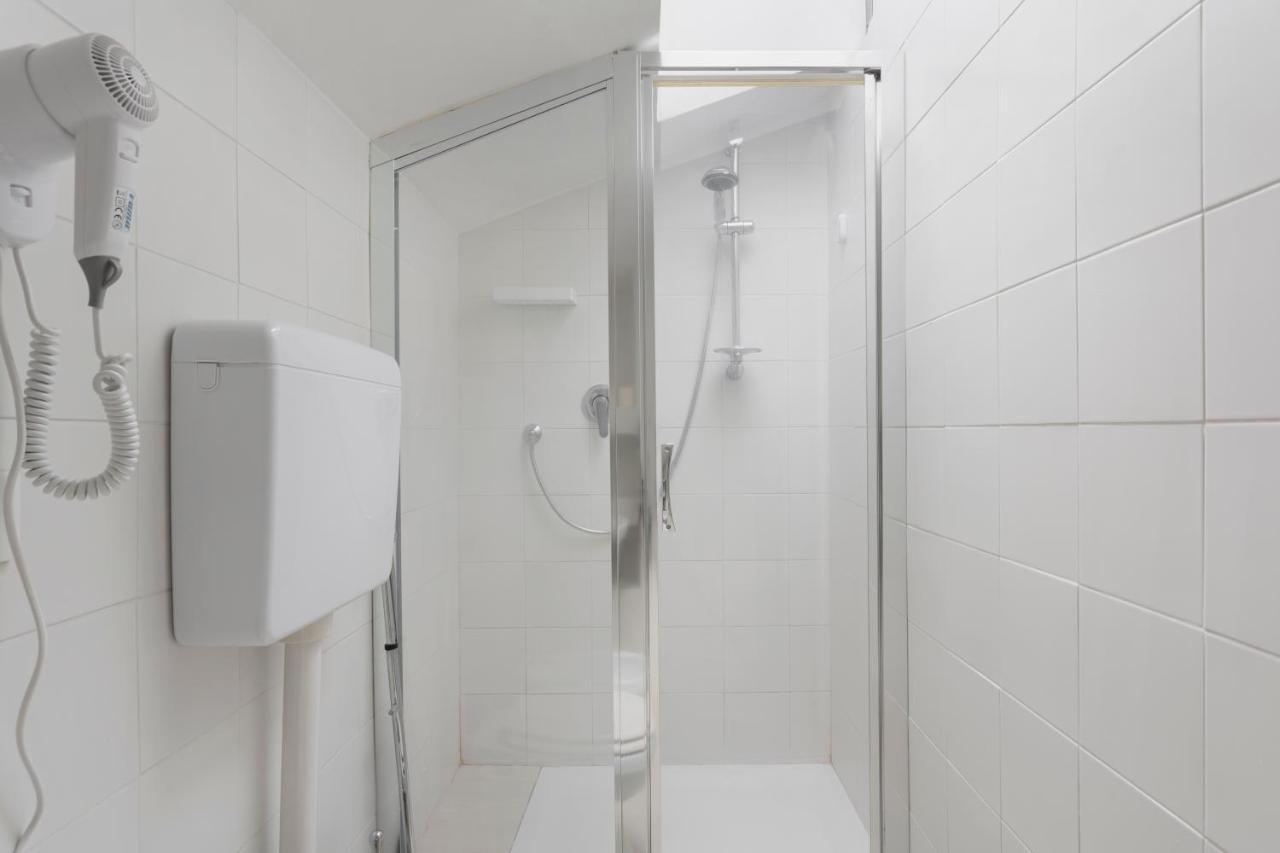 2 Bedroom 2 Bathroom Apt - Duomo 1 Милан Экстерьер фото